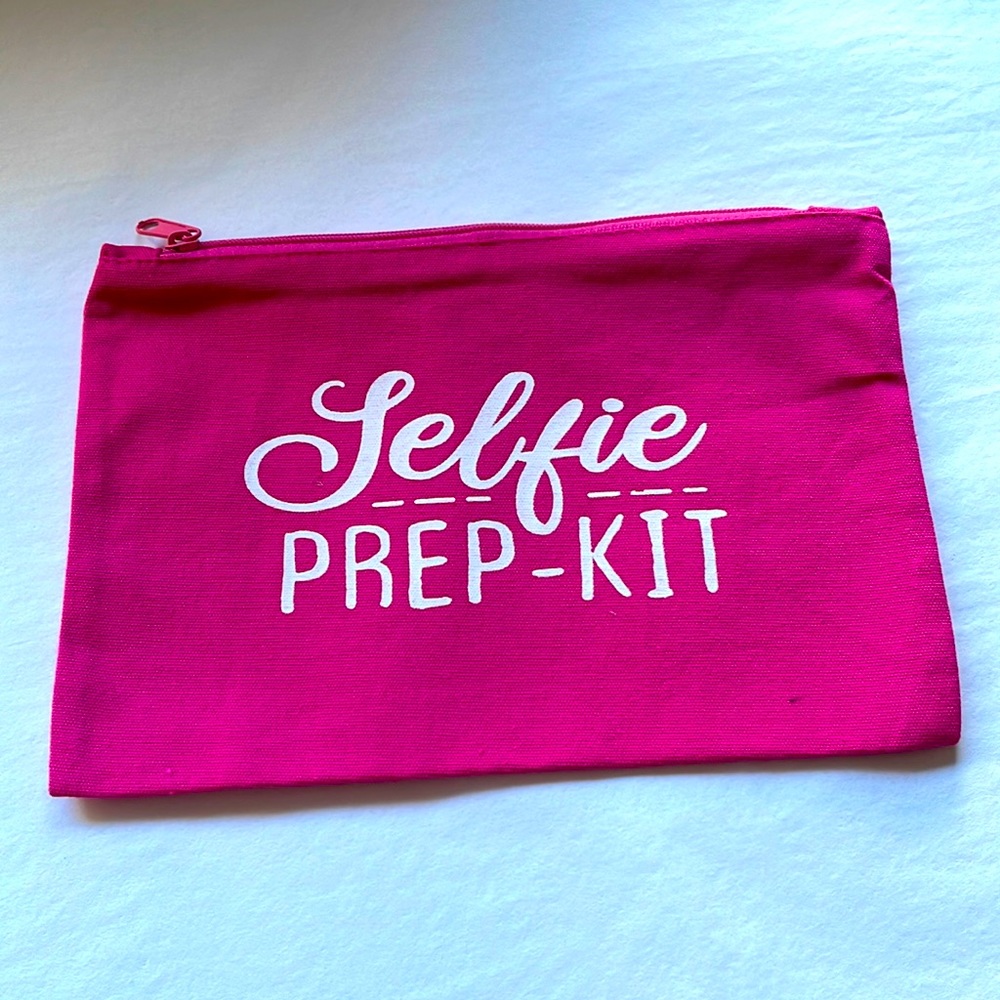 Pink cosmetic makeup bag zipper closure lightweight canvas‎ NWOT selfie p…